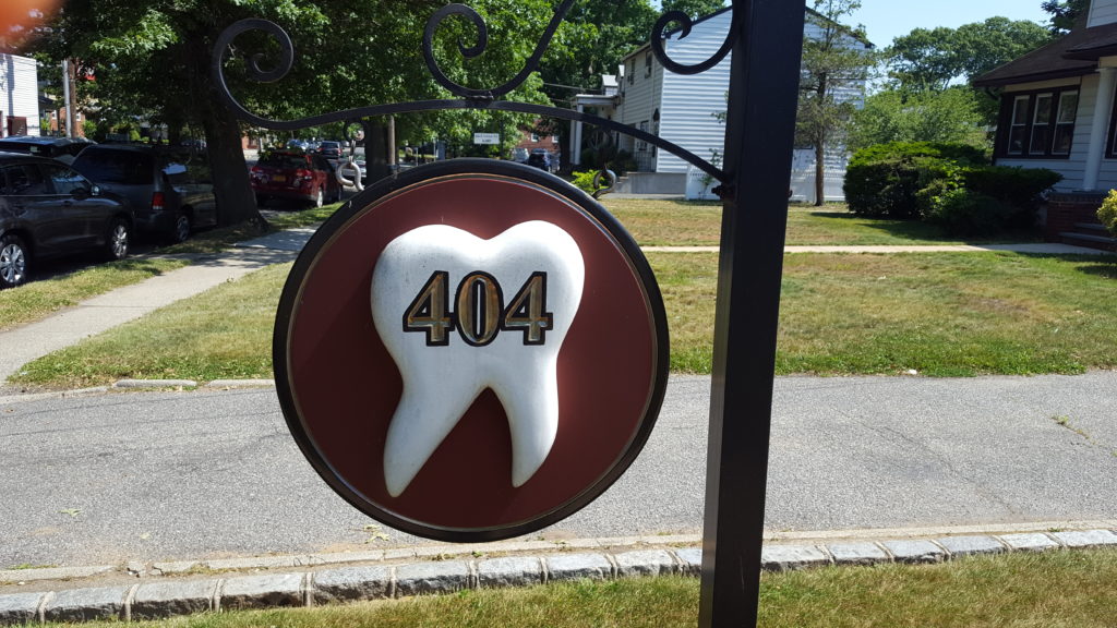 404 Tooth Sign